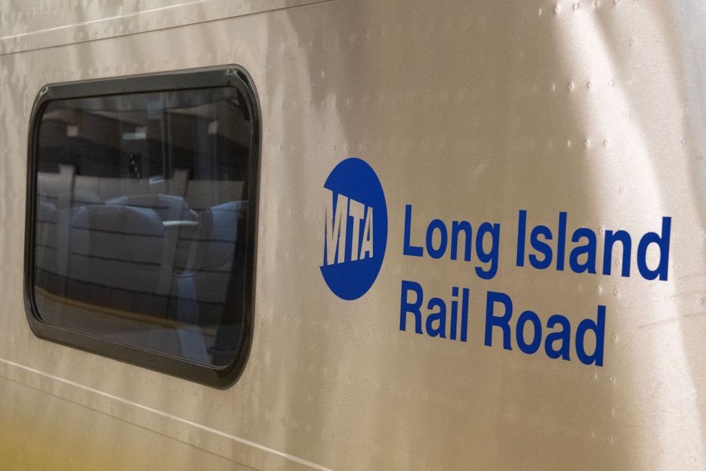 NY high school volleyball coach accused of raping student-athlete, 15, takes own life by walking in front of LIRR train