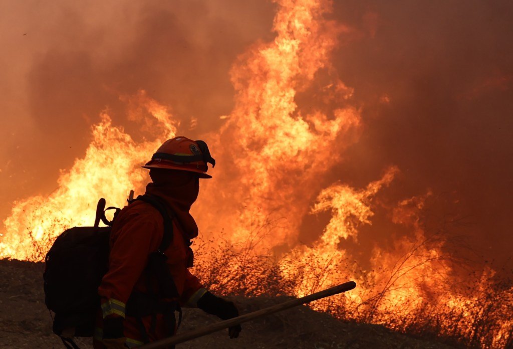 132 structures destroyed in Southern California wildfire as fierce ...
