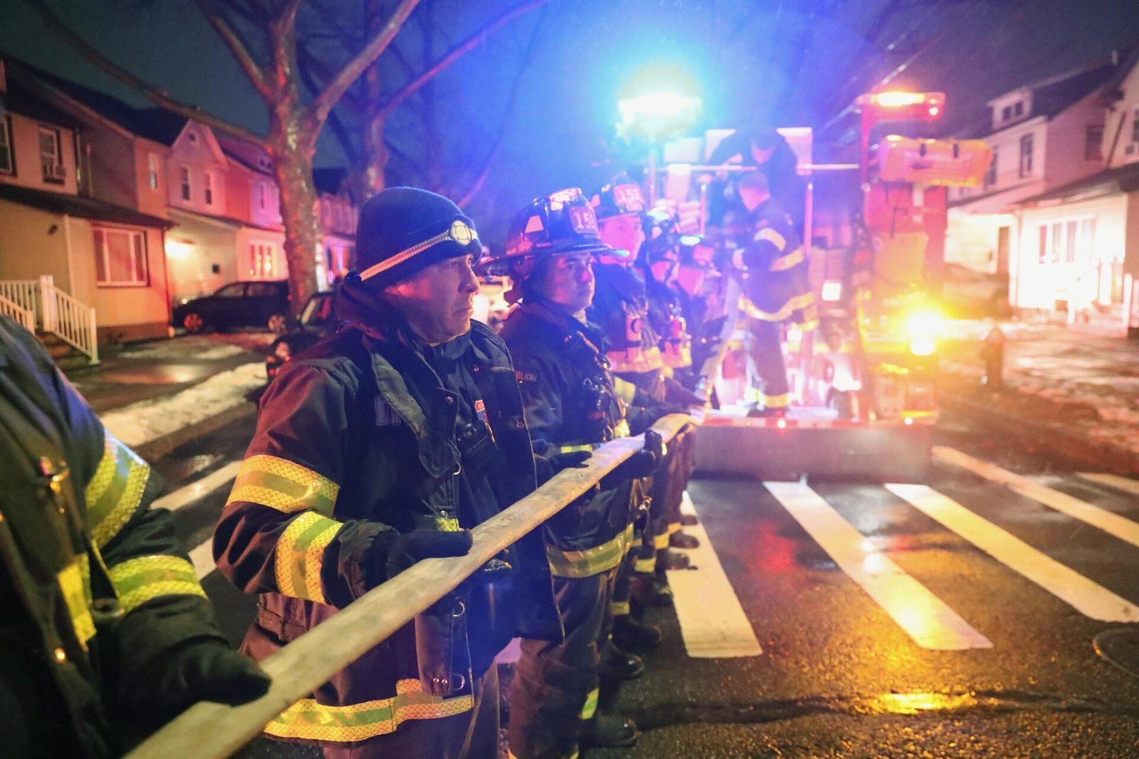 Elderly mom with Alzheimers, 2 adult children killed in Queens house ...