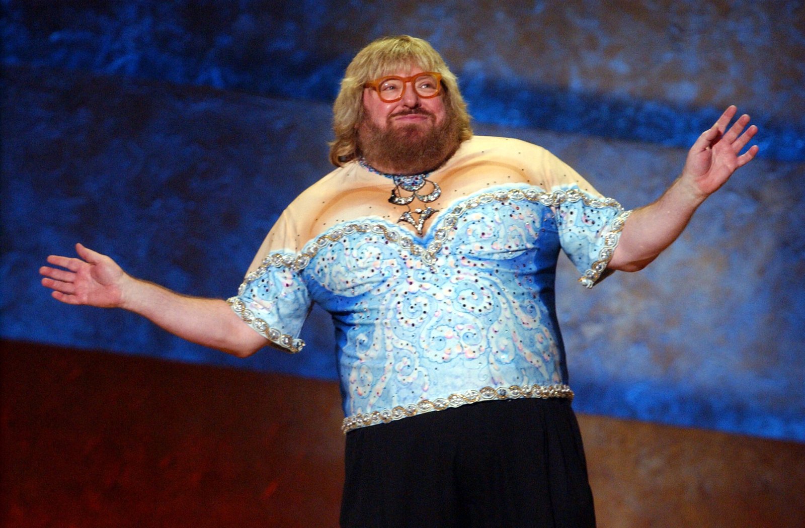 Legendary comedy writer Bruce Vilanch describes wild NSFW moment on set