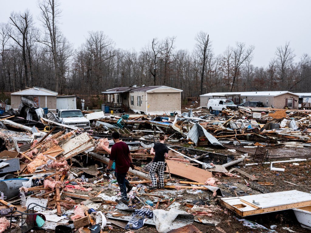 Death toll grows to 33 as destructive storms and violent tornadoes ...