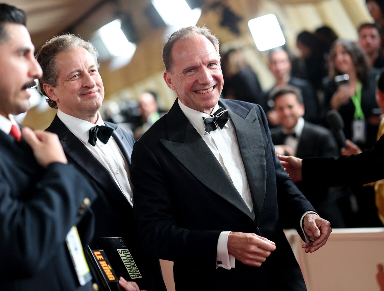 Chelsea Handler reacts to Ralph Fiennes dating rumors: He’s not