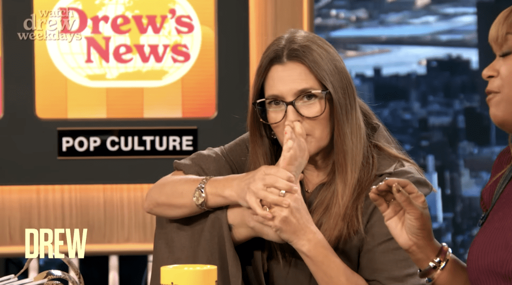 Drew Barrymore Smells Her Dirty Feet Live On Tv Shoves Them In Co