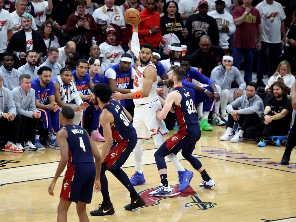 Karl-Anthony Towns returns as offensive ‘hub’ for Knicks and Cavaliers ...